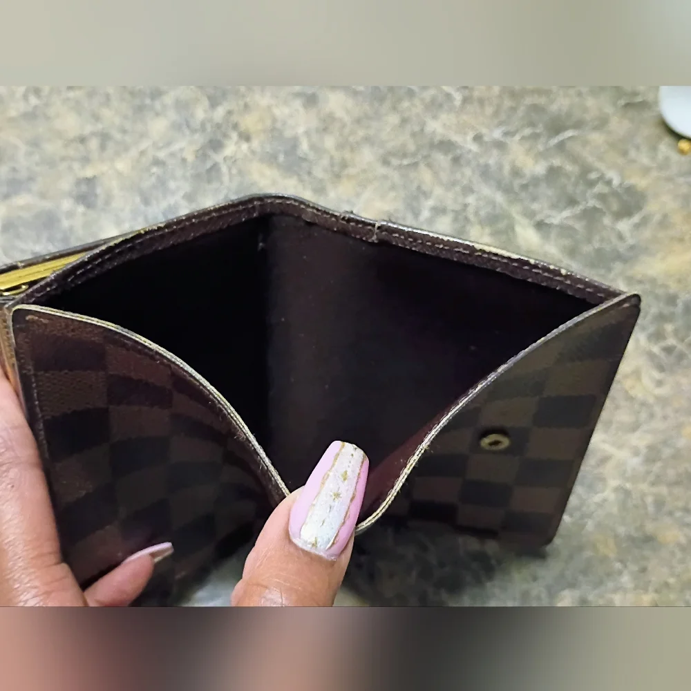 Authentic Louis Vuitton Brown Portefeuille Viennois  Damier Ebène Wallet 🤎 - Picture 7 of 13